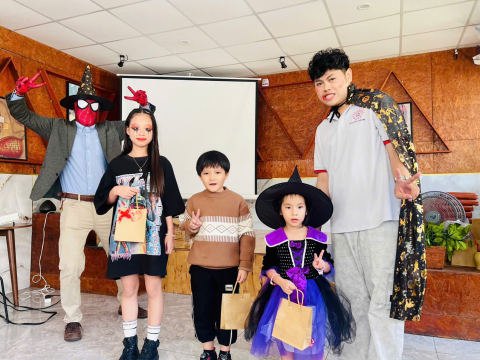 Đại tiệc Halloween
