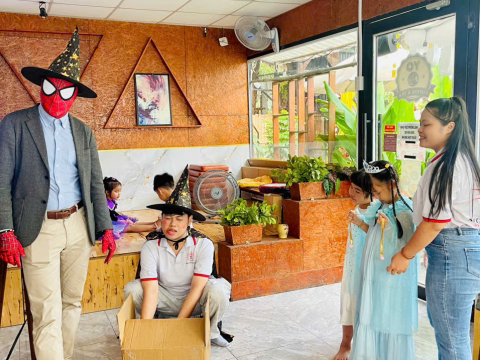 Đại tiệc Halloween